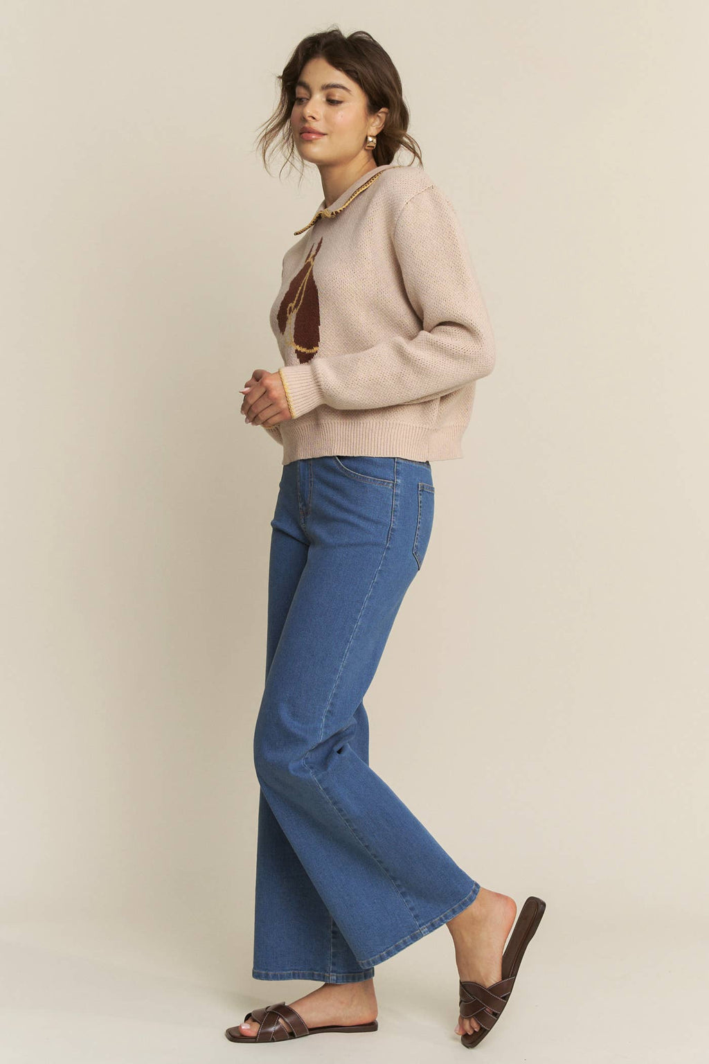 HORSE SWEATER W/ STITCH DETAILED COLLAR