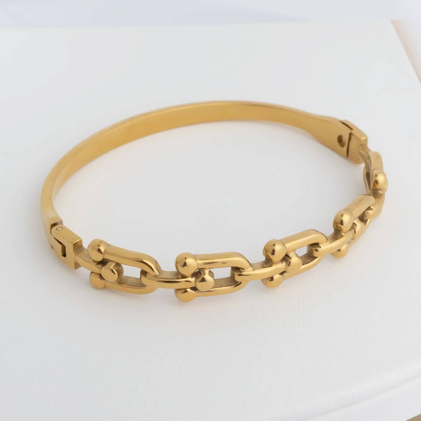 18K Gold PVD Stainless Steel Hardware Bangle Bracelet