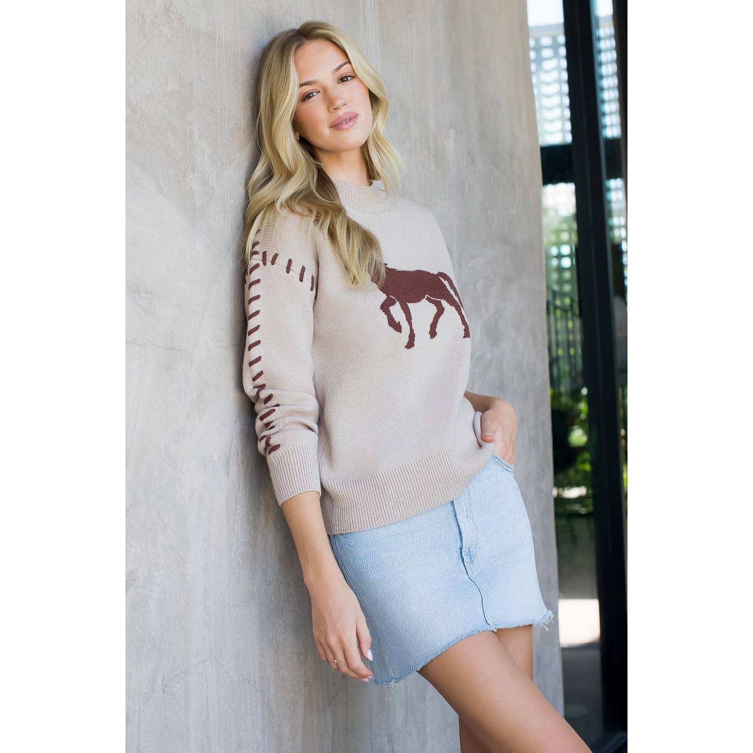 Stitch Detail Horse Knit Sweater
