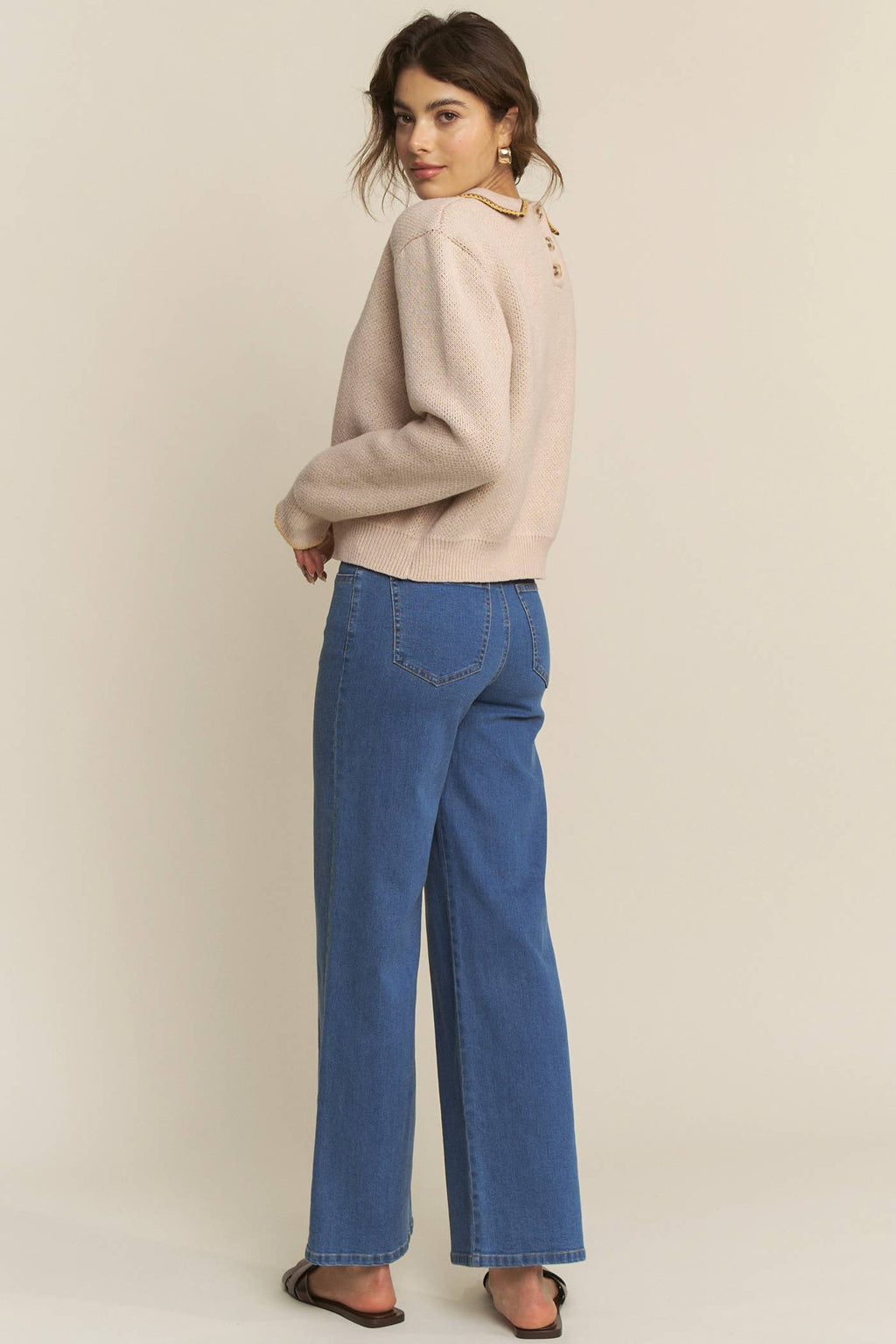 HORSE SWEATER W/ STITCH DETAILED COLLAR