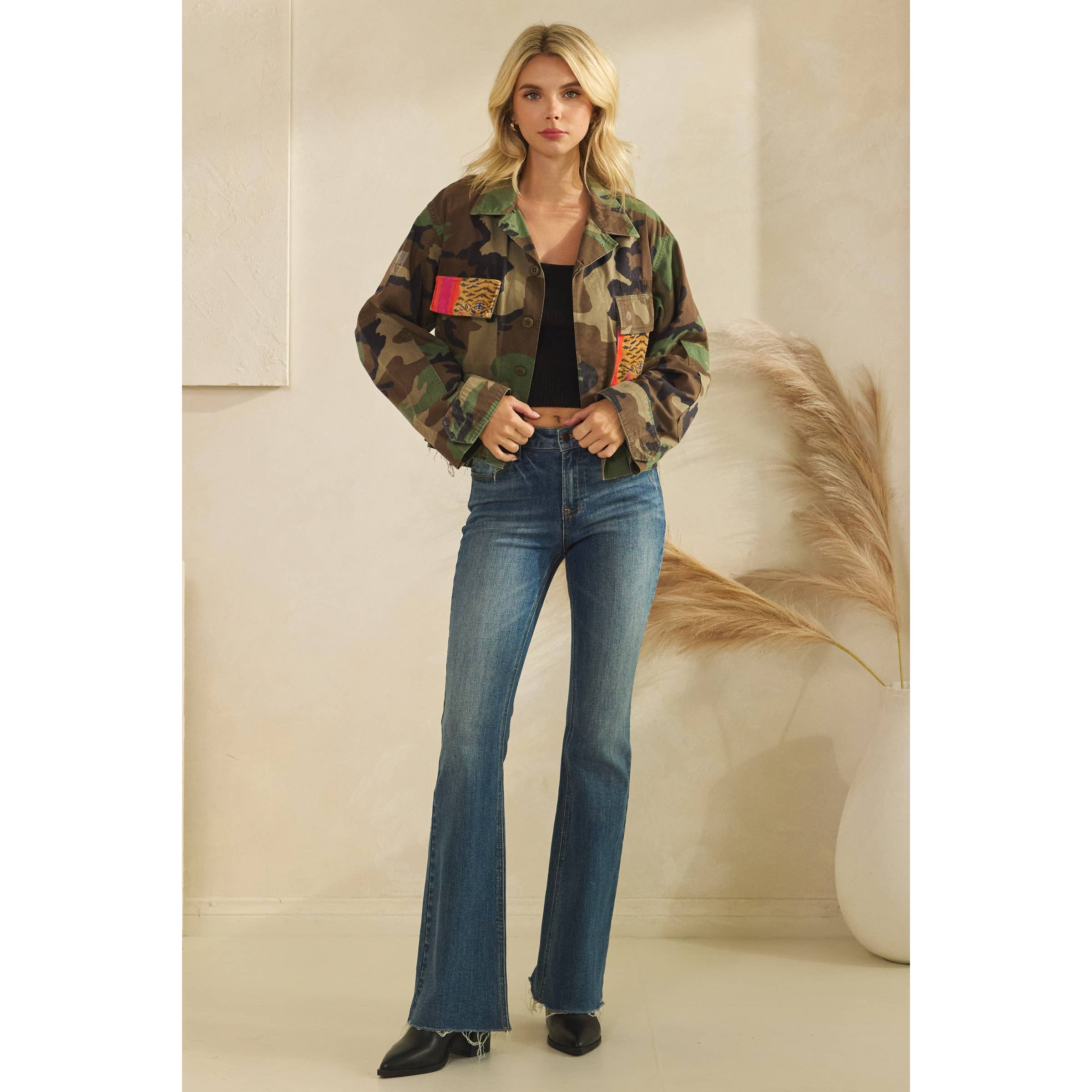 Camo jacket with Tiger Print contrast