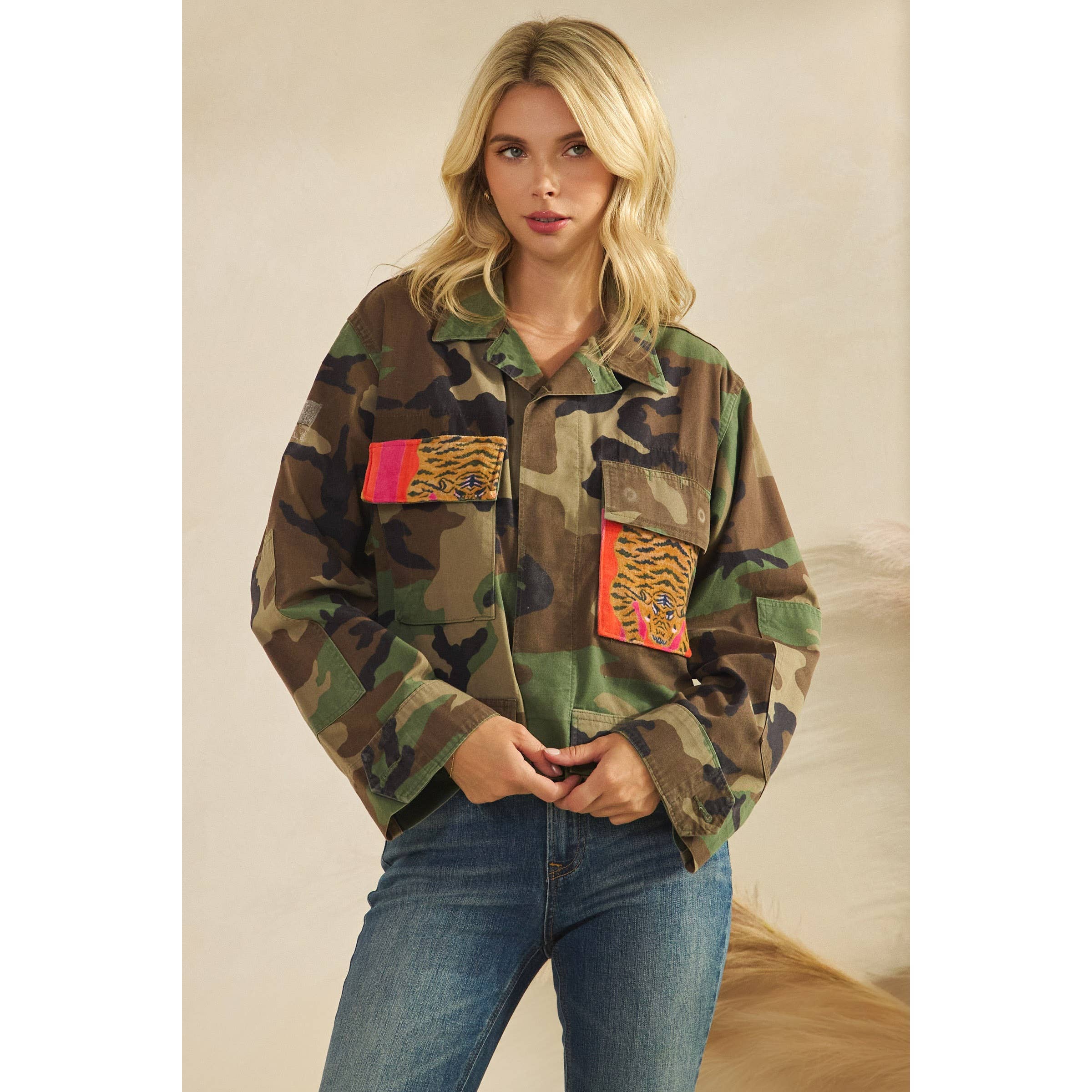 Camo jacket with Tiger Print contrast