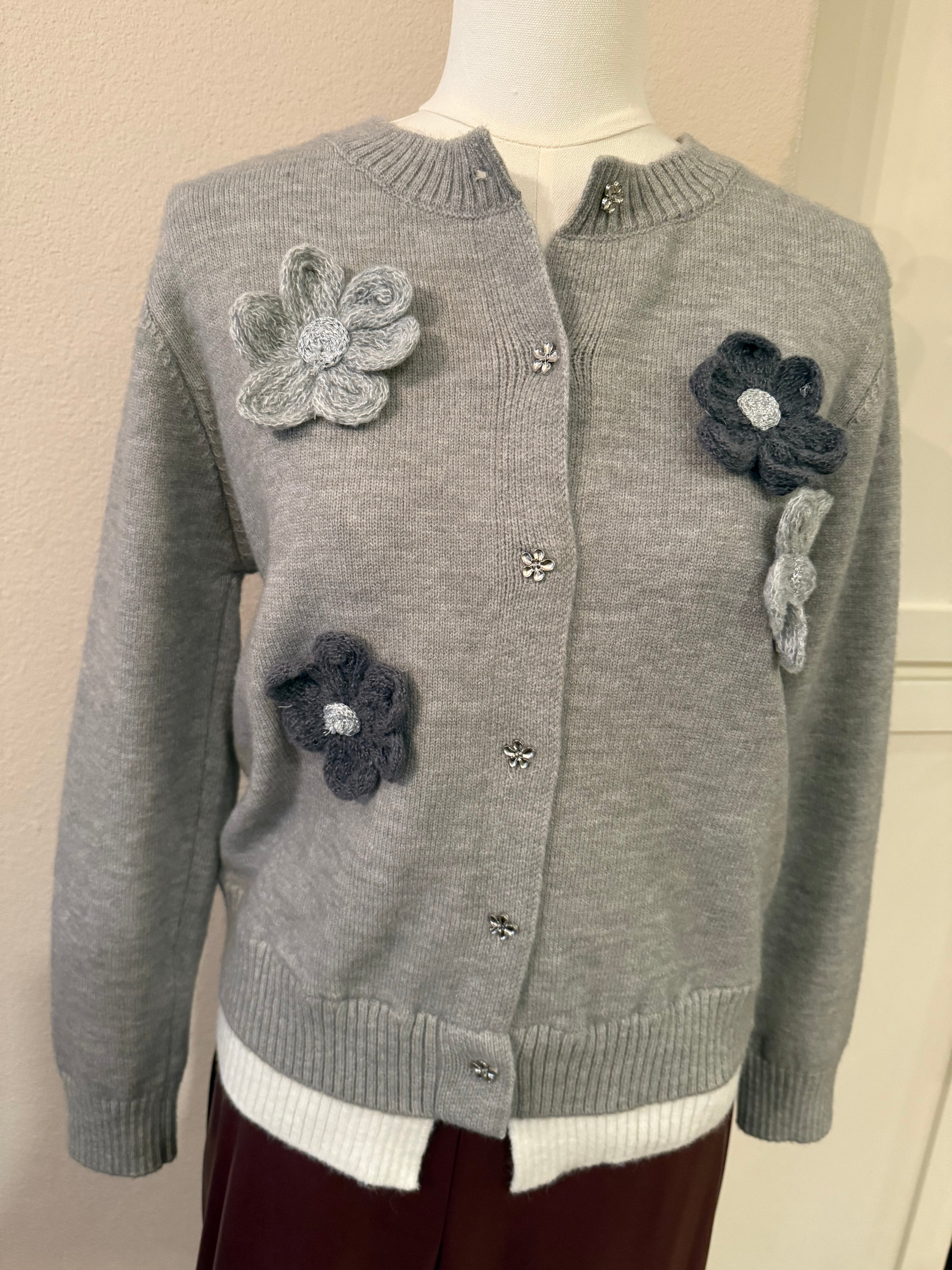 Sweater - IM-Floral Cardigan Sweater