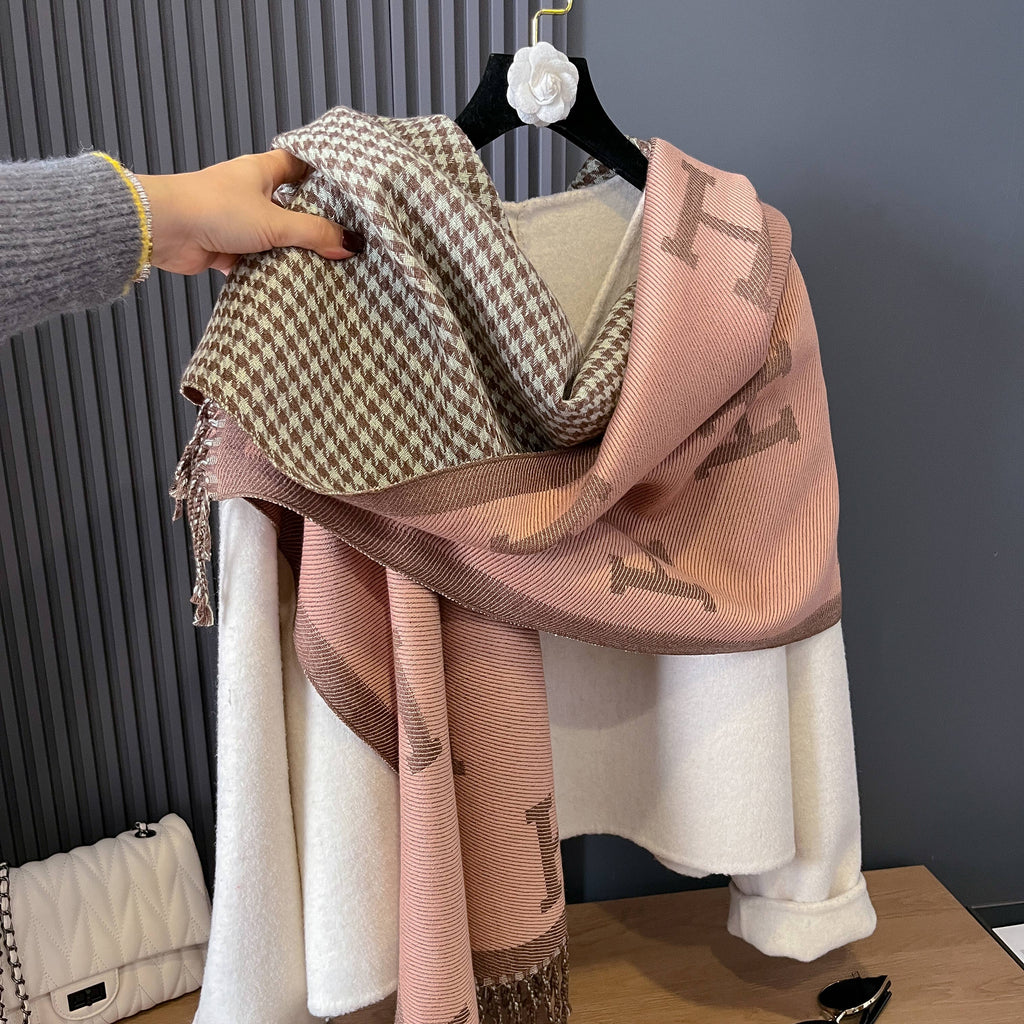 Equestrian Pinky Peach / Tan Houndstooth Reversible Wrap
