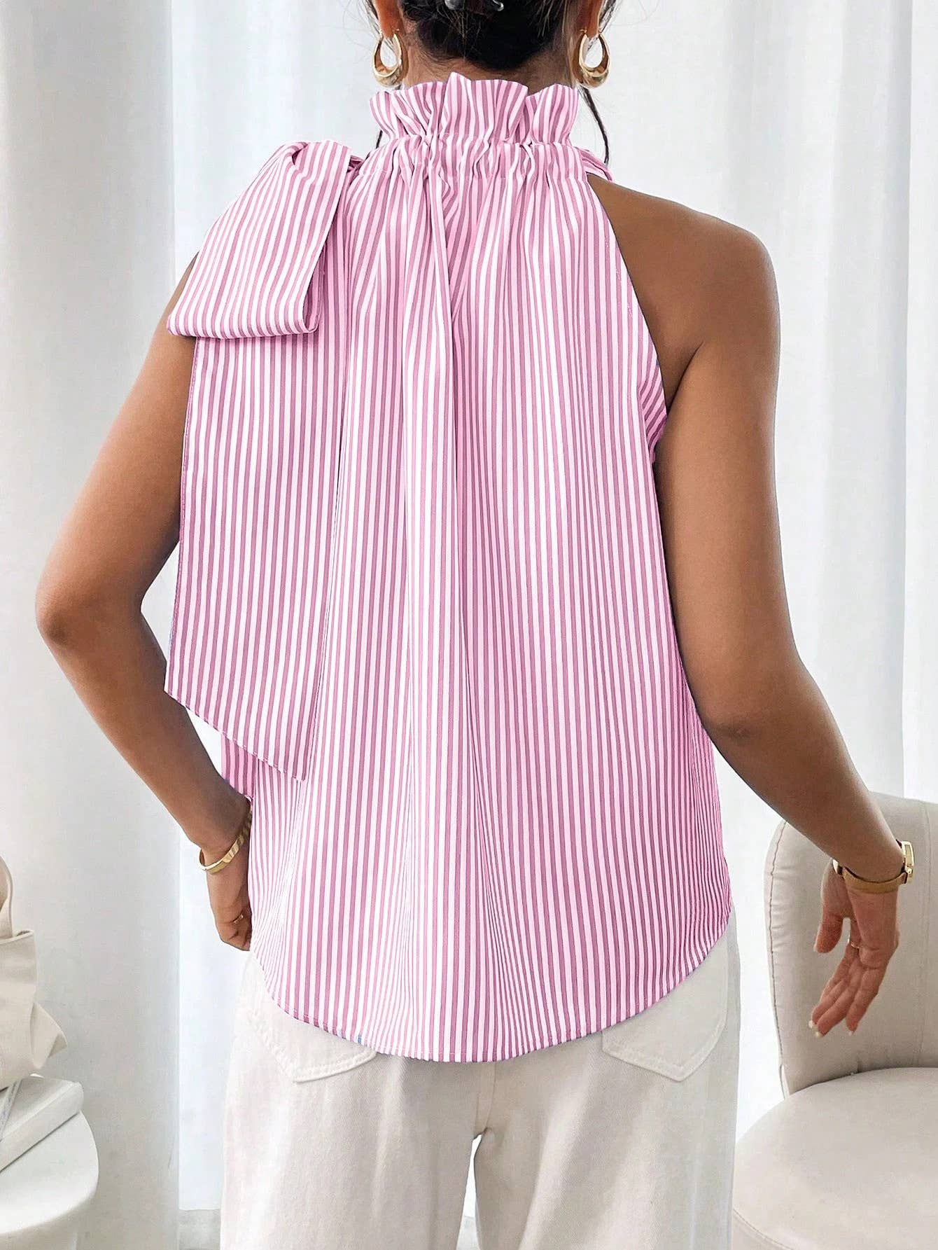 Fashion Striped Lace High Collar Tied Sleeveless Top