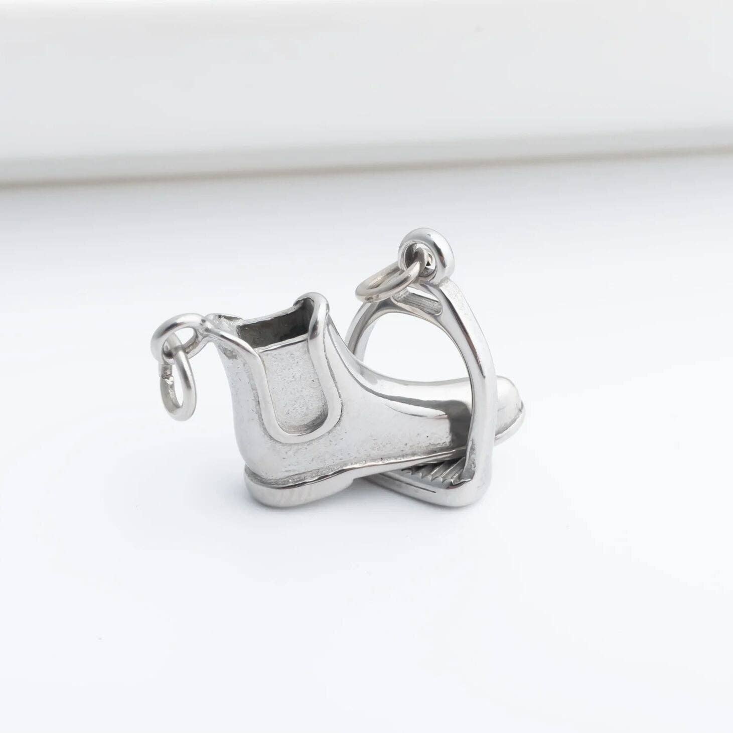 18K Gold PVD Stainless Steel Stirrup Charm